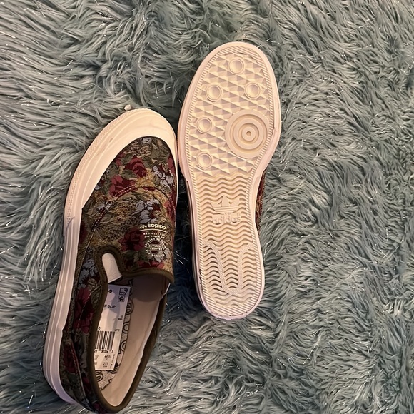 adidas men’s NIZZA RF SLIP SHOES - Picture 9 of 11